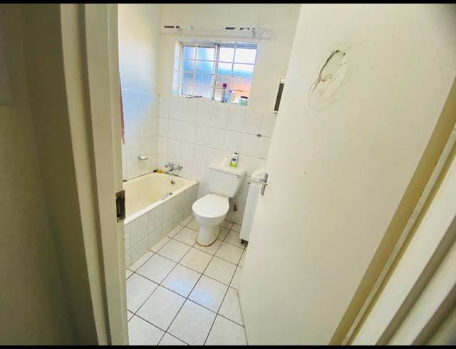 2 BEDROOM APARTMENT FOR SALE IN LINMEYER